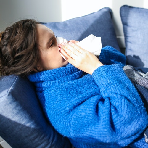 Soğuk Algınlığı Belirtileri Nelerdir? Soğuk Algınlığına Ne İyi Gelir?